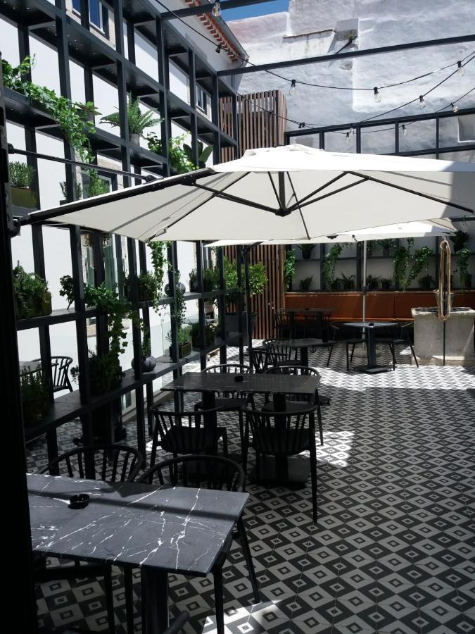 Villa Graca -Hostels And Apartments Santarém Exteriör bild