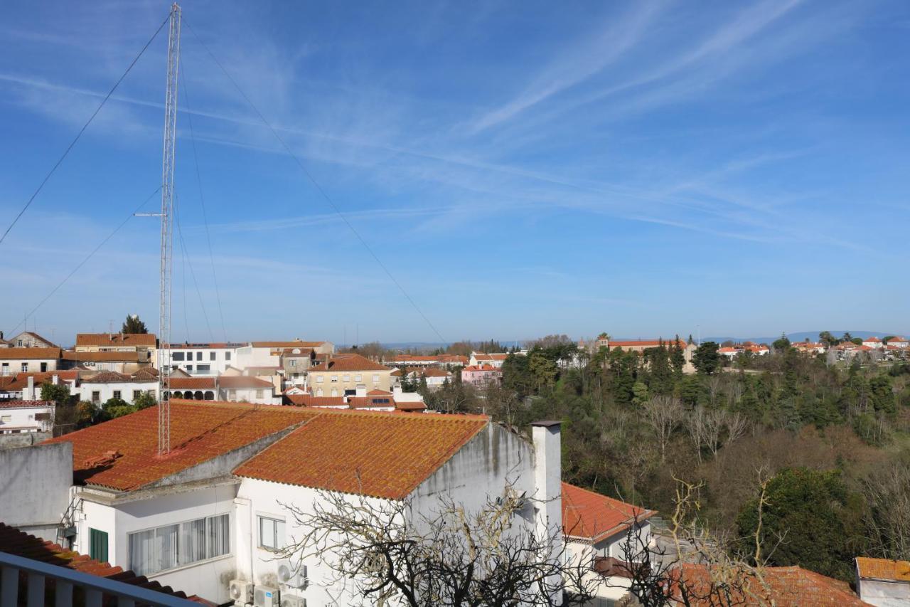 Villa Graca -Hostels And Apartments Santarém Exteriör bild
